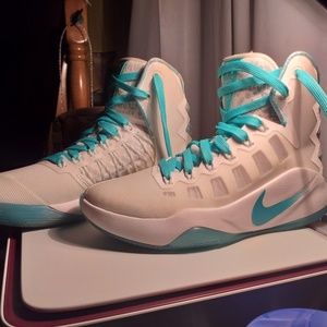 Nike Hyperdunk limited edition